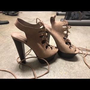 NWOT Lace up suede heels